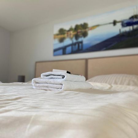 Zum Alten Faehrhaus - Bed & Breakfast Wrohm 外观 照片