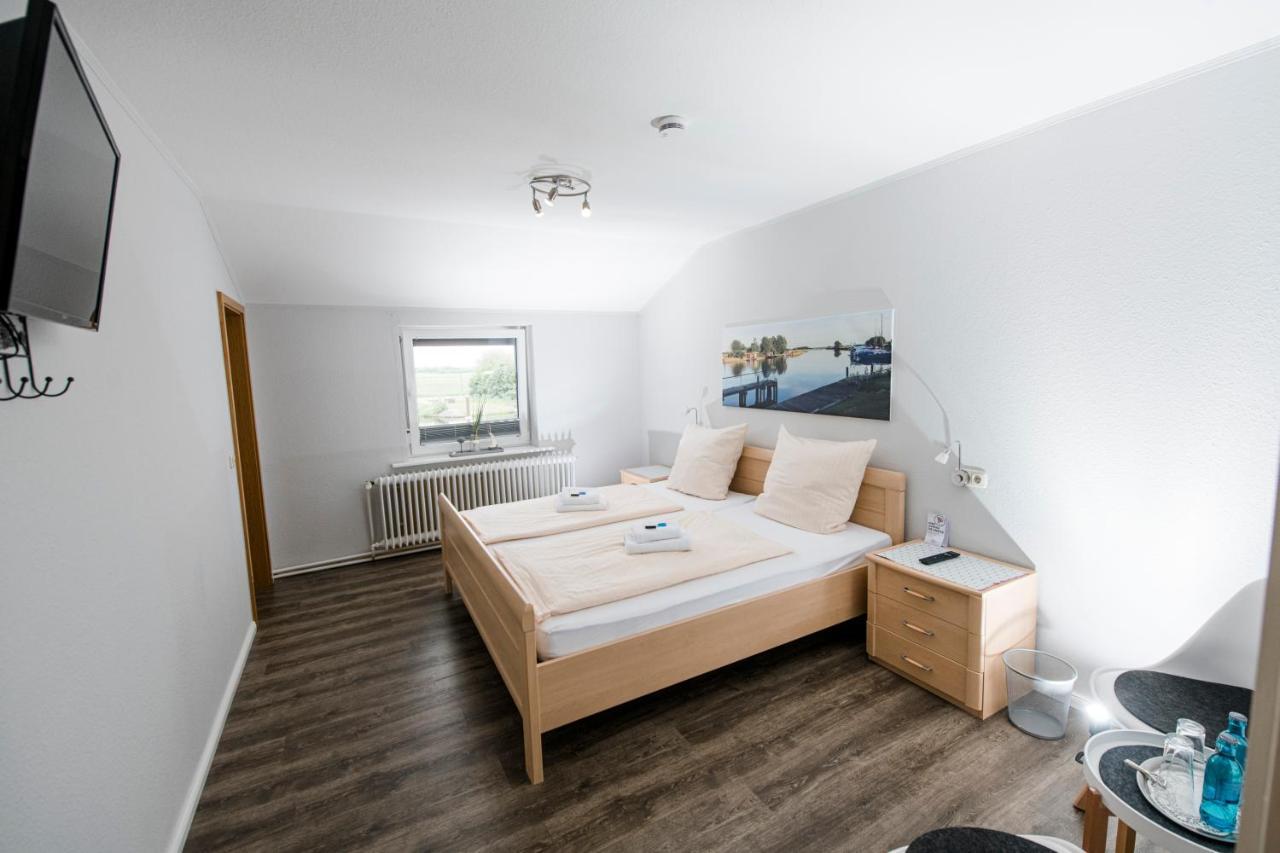 Zum Alten Faehrhaus - Bed & Breakfast Wrohm 外观 照片