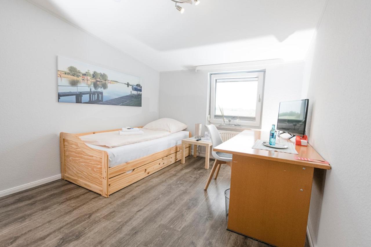 Zum Alten Faehrhaus - Bed & Breakfast Wrohm 外观 照片